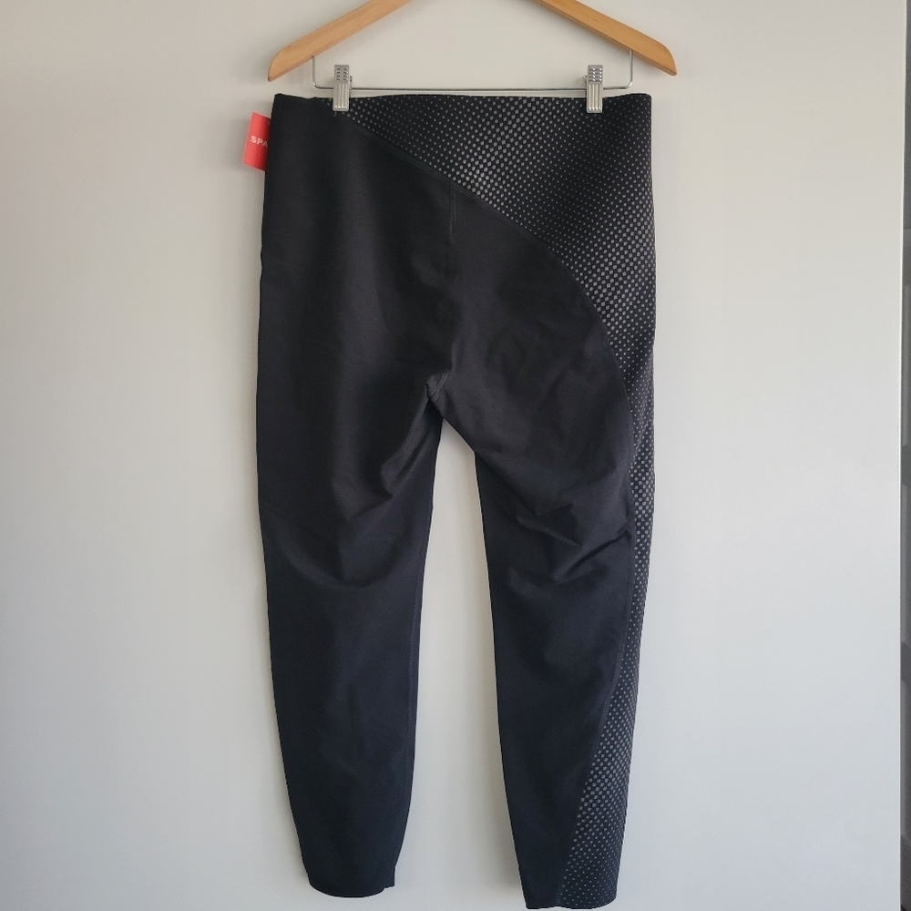 SPANX Women's Every.wear Reflective Print 7/8 Active Leggings In Vry Blk Size S - Picture 3 of 8